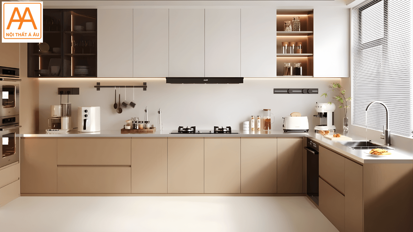 Tủ bếp nhựa Vincoplast màu trắng kem cho căn hộ hiện đại